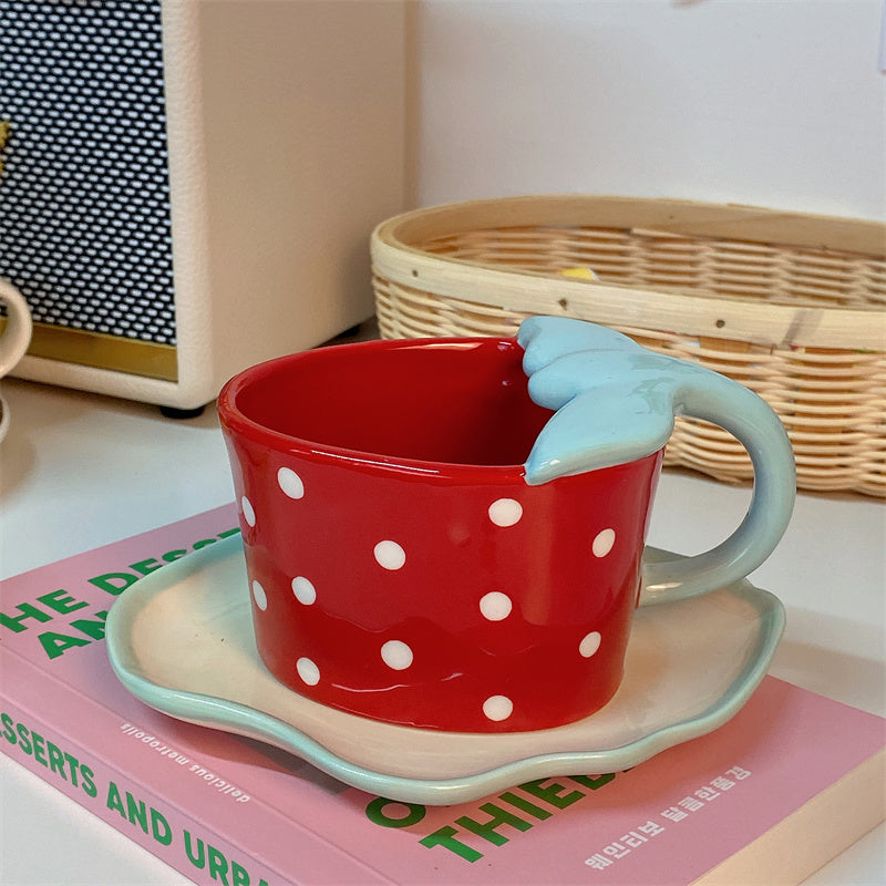 Strawberry and leaf Mug