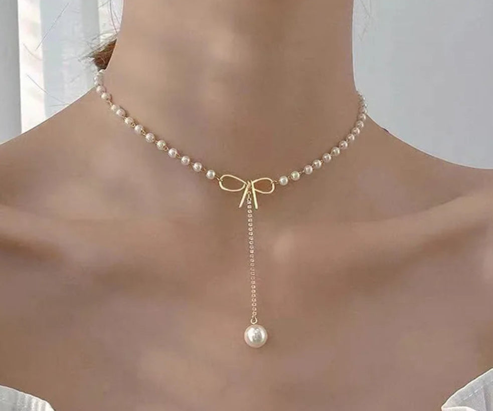 Pearl Bow Tie Necklace