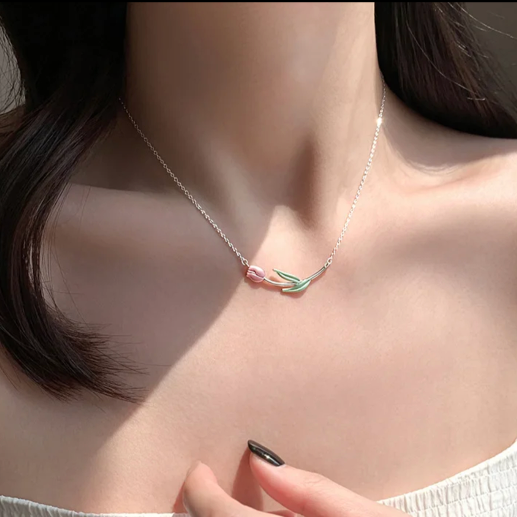 Tulip Pendant Necklaces