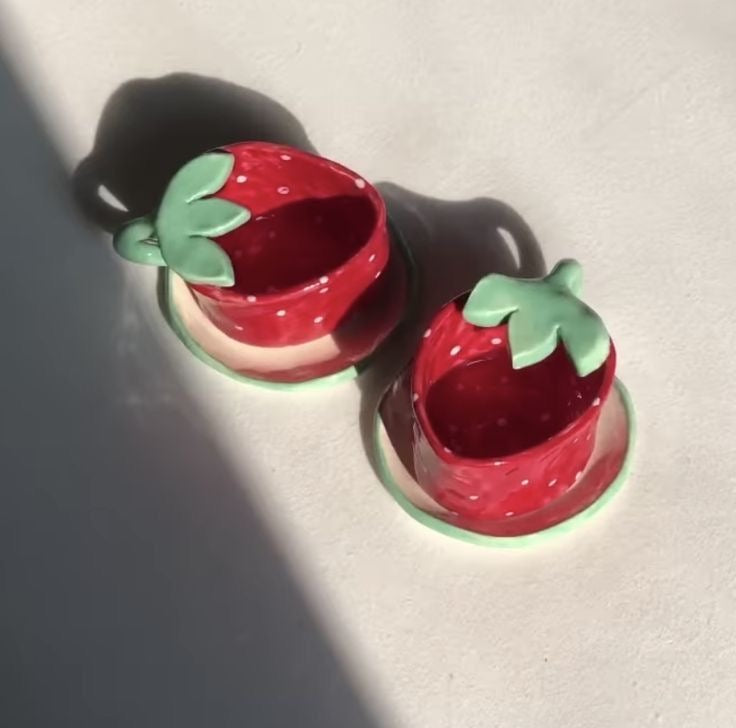 Strawberry and leaf Mug