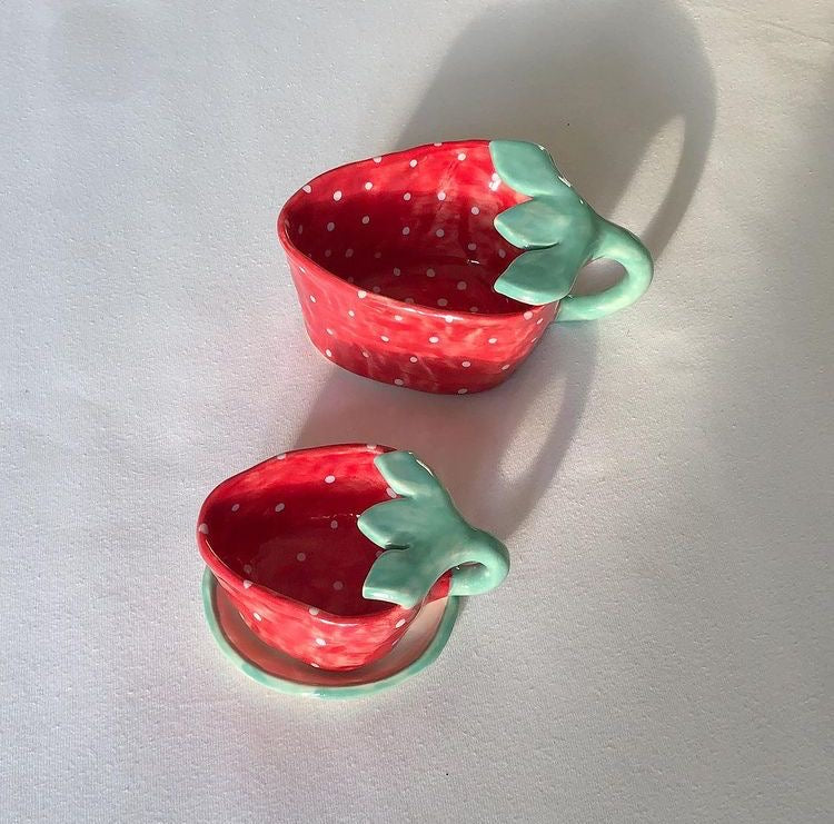 Strawberry and leaf Mug