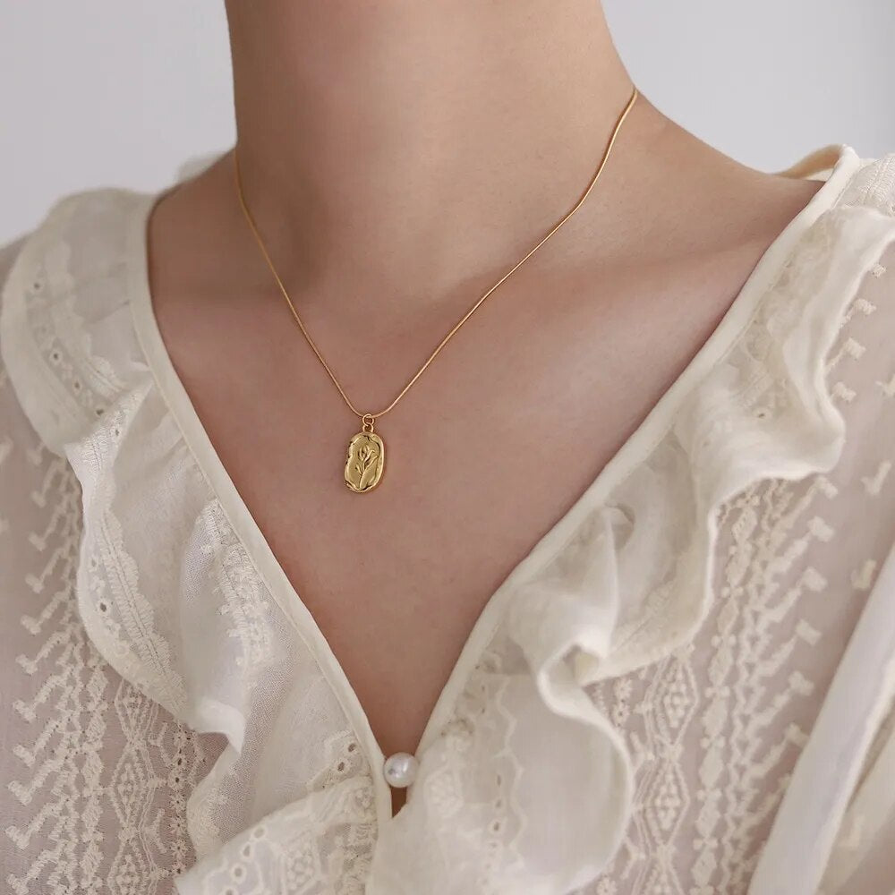 Retro Tulip Necklace